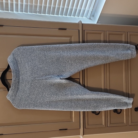 Secret Treasures knit pajama jogger pants size medium - Picture 2 of 4